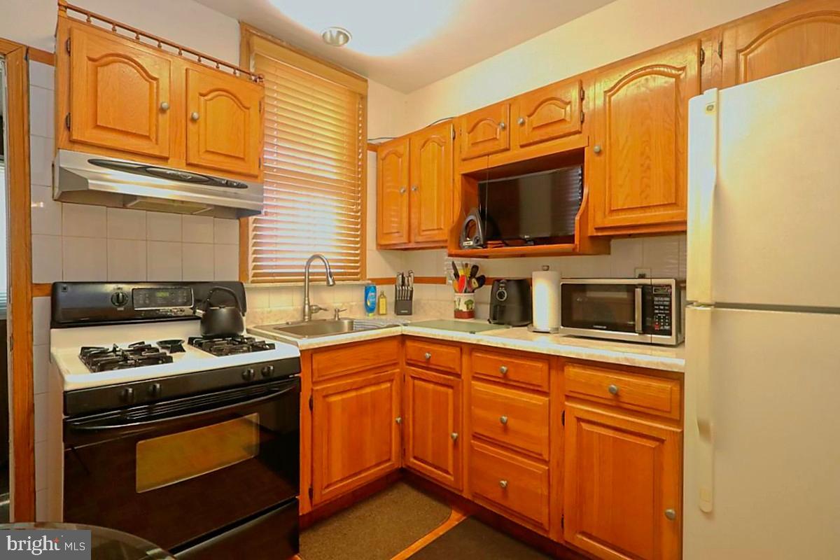 5376 Morse Street Philadelphia, PA 19131 - Photo 5 of 14 Gallery Image 5