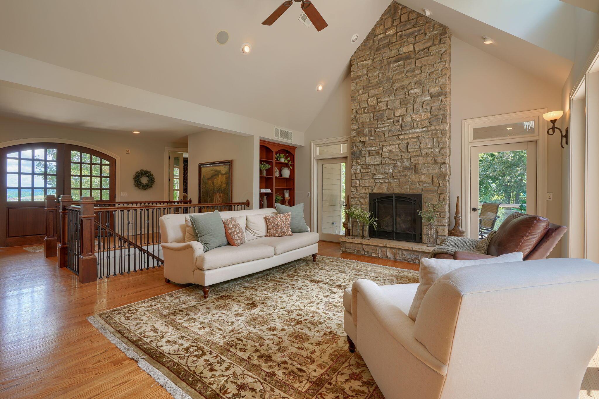 9405 4 Mile Road Jackson, OH 45640 - Photo 19 of 66 19. Living Room (4)