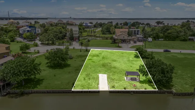 $115,000 | 222 Rue Orleans Street, Baytown, TX 77520