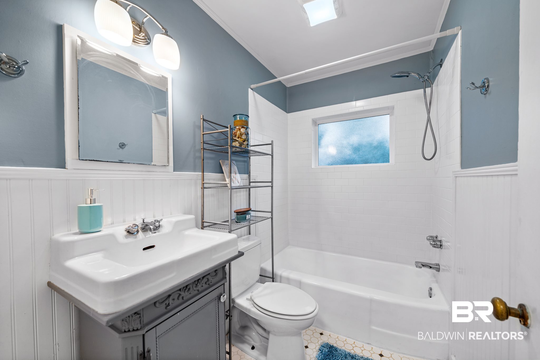 404 Grand Avenue Fairhope, AL 36532 - Photo 13 of 21 Bathroom