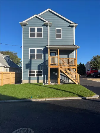 $2,600 | 27 Newbury Street, Unit 2, Providence, RI 02904