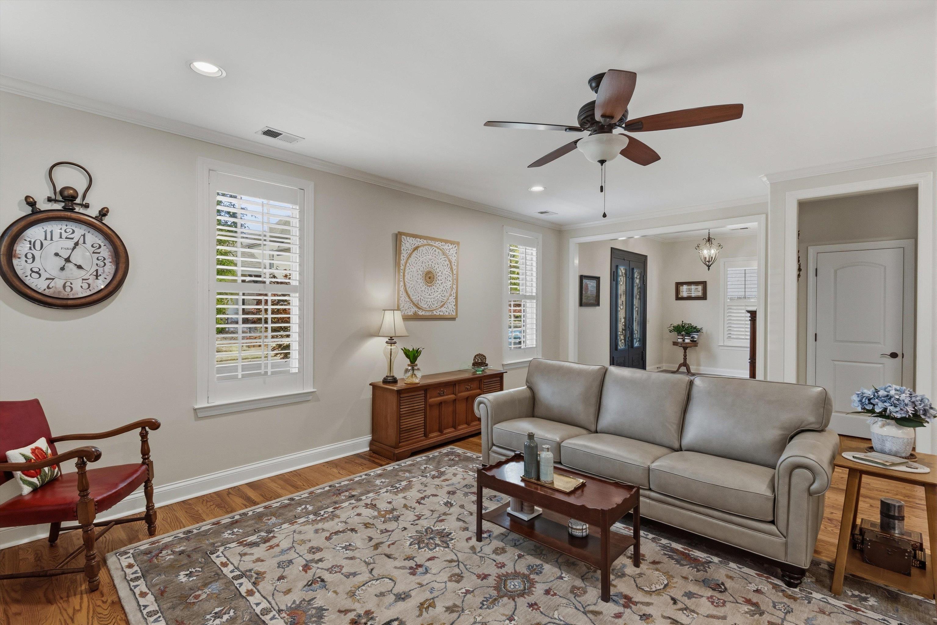 1011 Ostlers Way Collierville, TN 38017 - Photo 7 of 31 a living room with furniture