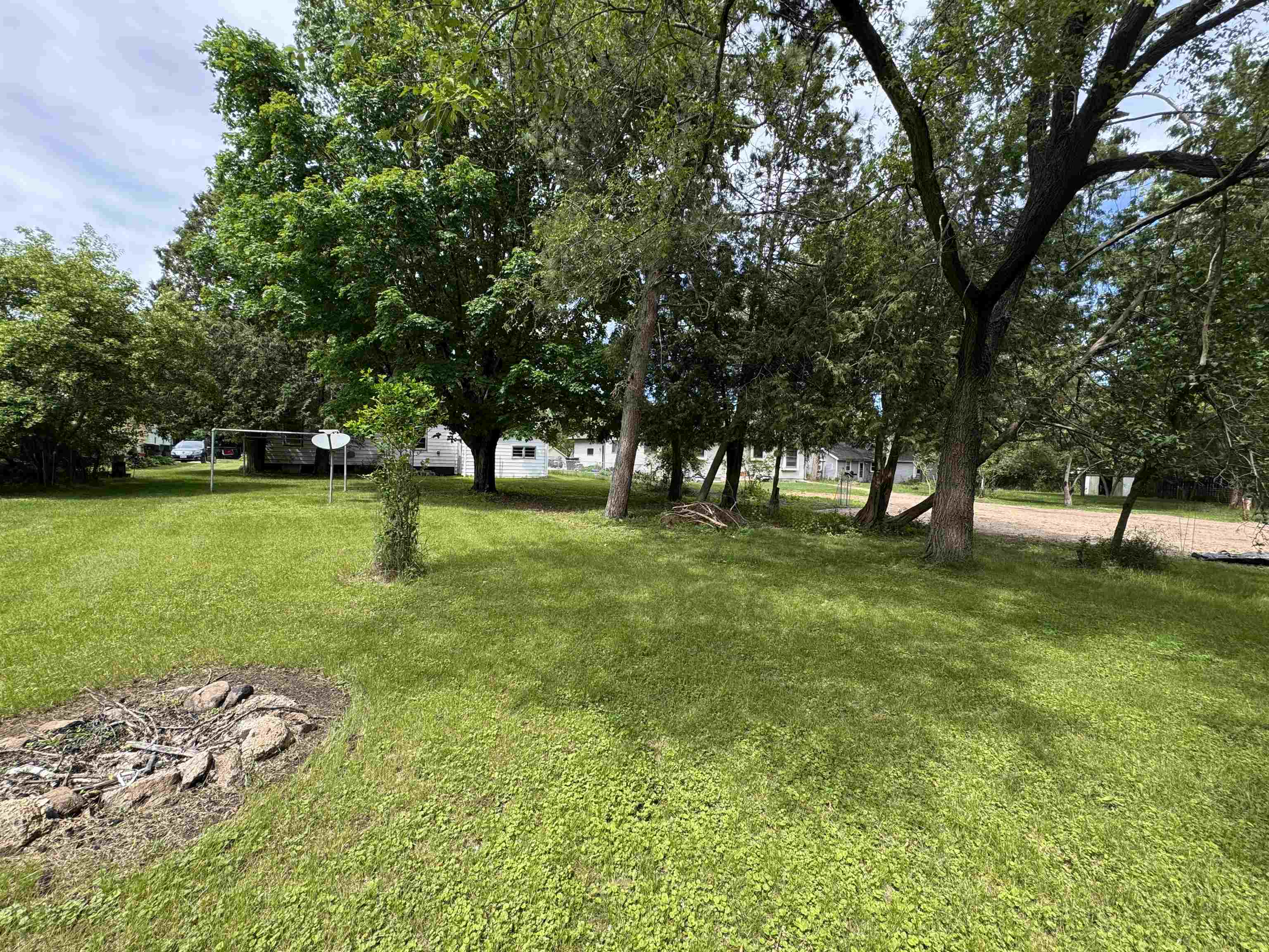 720 East Fulton Street Waupaca, WI 54981 - Photo 23 of 24