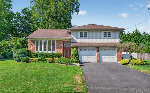 $1,498,000 | 78 Sugar Maple Drive, Roslyn, NY 11576