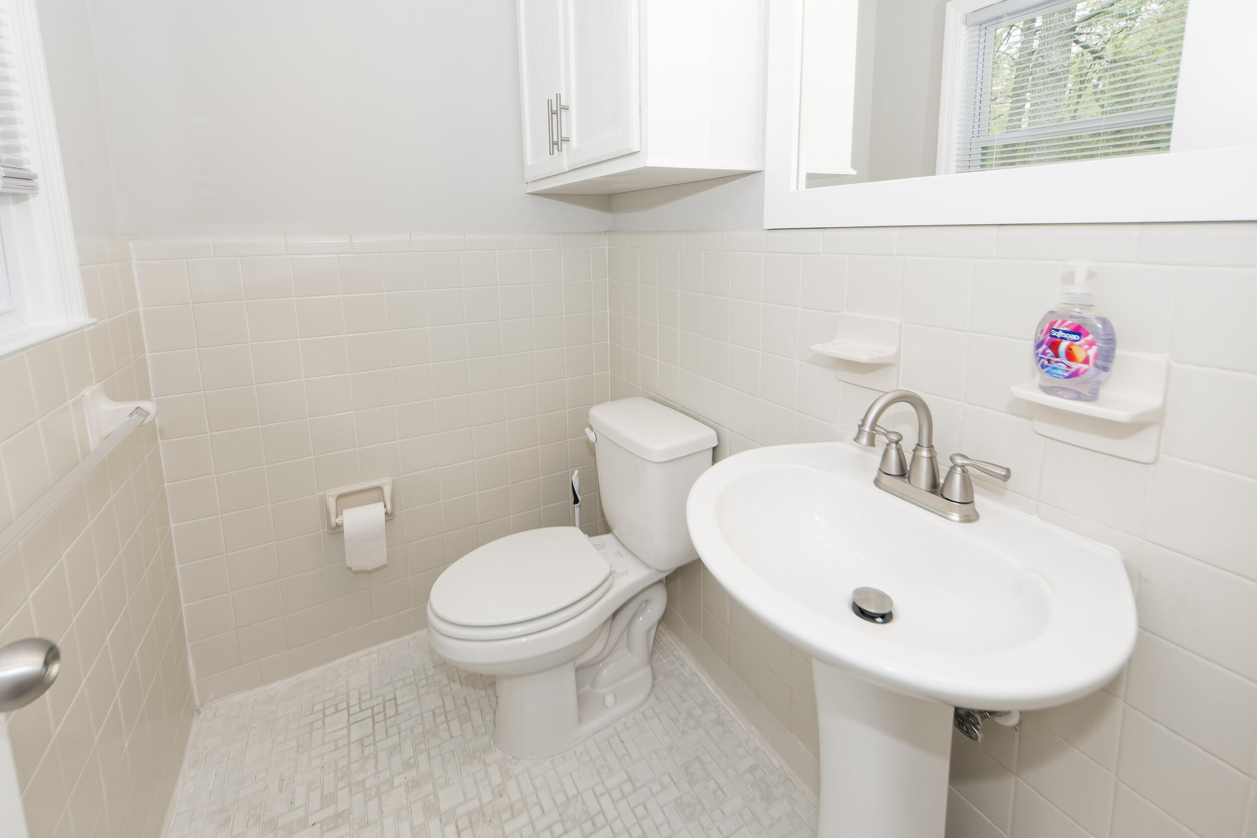11 Kenilworth Road Goose Creek, SC 29445 - Photo 14 of 32 Half Bath