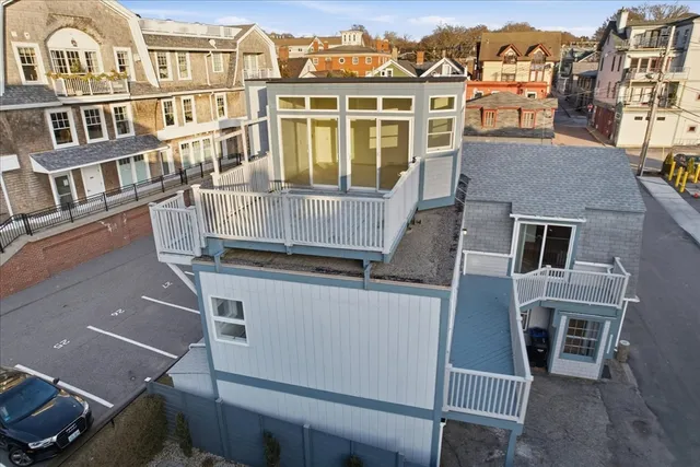 $2,000,000 | 5 Lee's Wharf, Newport, RI 02840