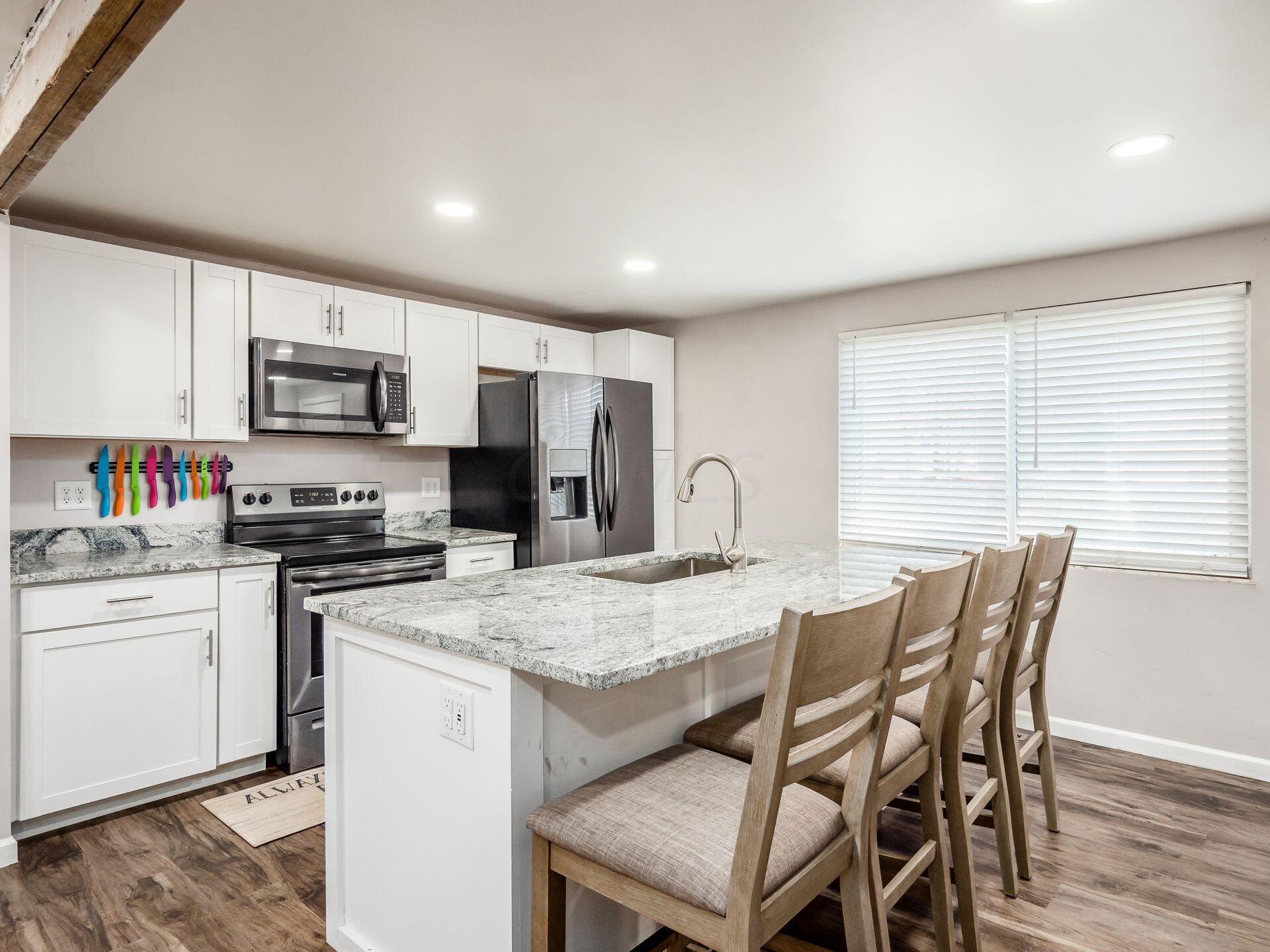 3514 Devin Road Grove City, OH 43123 - Photo 11 of 37 009_d9e18836_A 3514 Devin 013