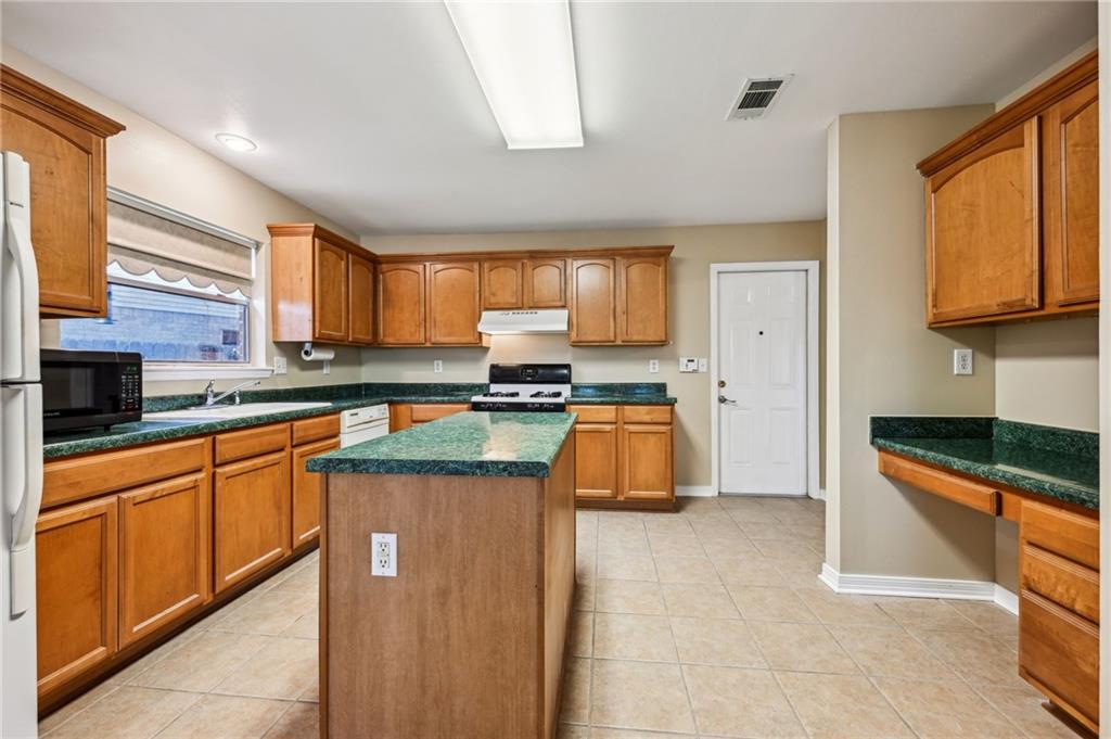 1420 Hampton Lane Slidell, LA 70461 - Photo 5 of 16