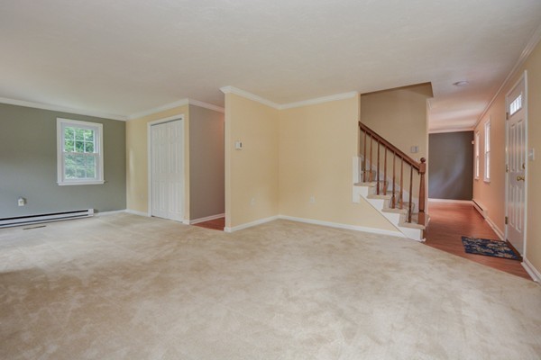 196 Crossfield Road Franklin, MA 02038 - Photo 6 of 27 Gallery Image 6