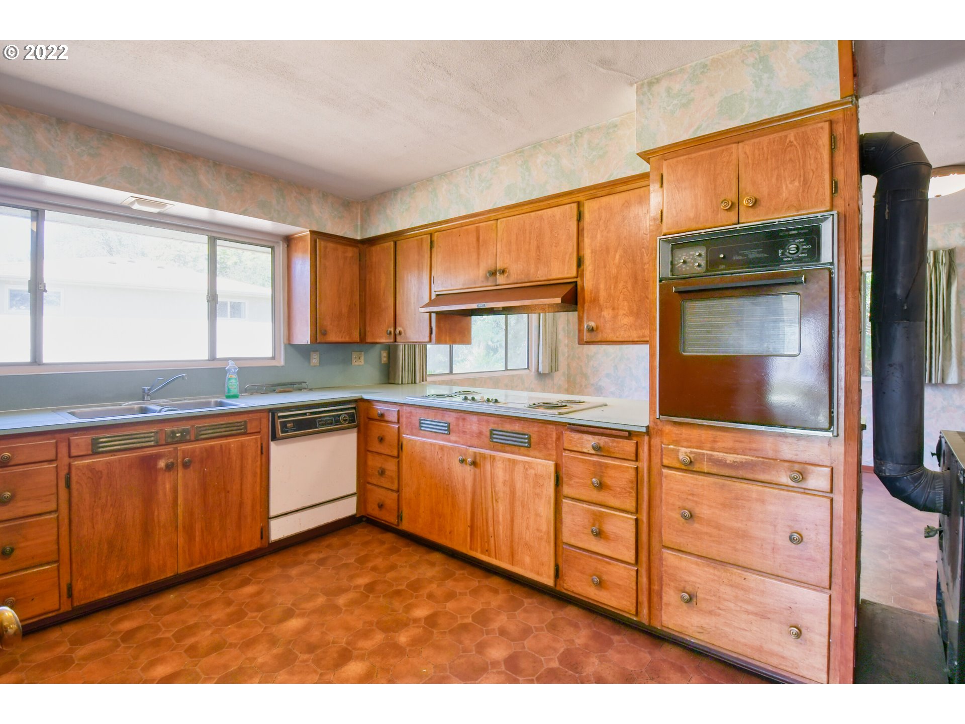 626 Northwest 7th Street Pendleton, OR 97801 - Photo 14 of 32