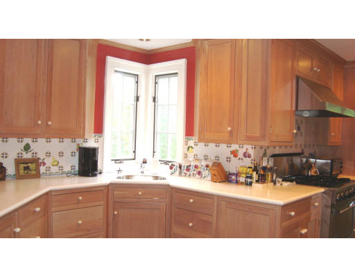 15 Monmouth Road Worcester, MA 01609 - Photo 8 of 20 Gallery Image 8