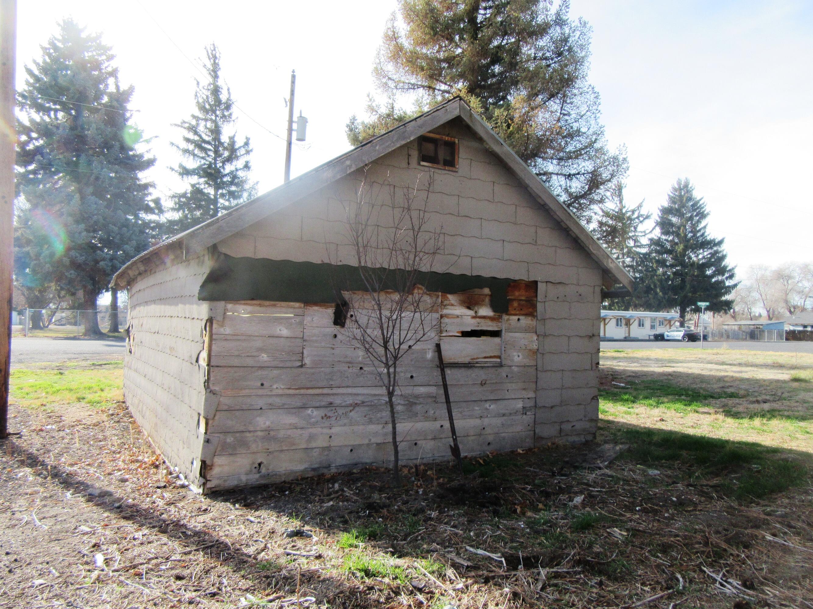 304 East 2nd Street Merrill, OR 97633 - Photo 9 of 14 009