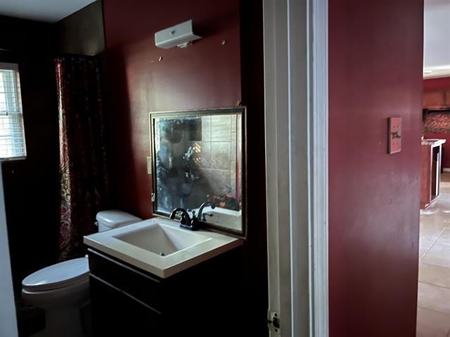 1601 Oberle Road Memphis, TN 38127 - Photo 11 of 20 a bathroom with a sink and a toilet
