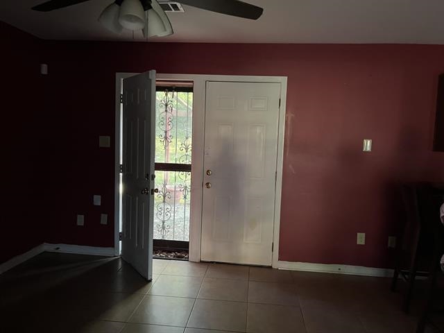 1601 Oberle Road Memphis, TN 38127 - Photo 6 of 20 a view of an empty room with a window