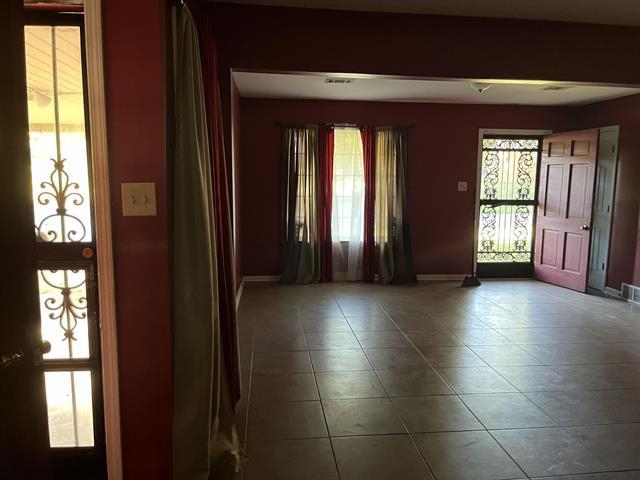 1601 Oberle Road Memphis, TN 38127 - Photo 8 of 20 a view of livingroom with furniture and windows