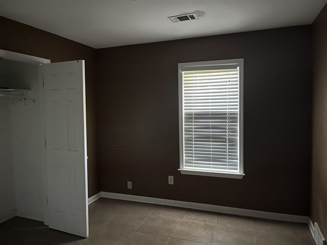 1601 Oberle Road Memphis, TN 38127 - Photo 10 of 20 a view of an empty room with a window