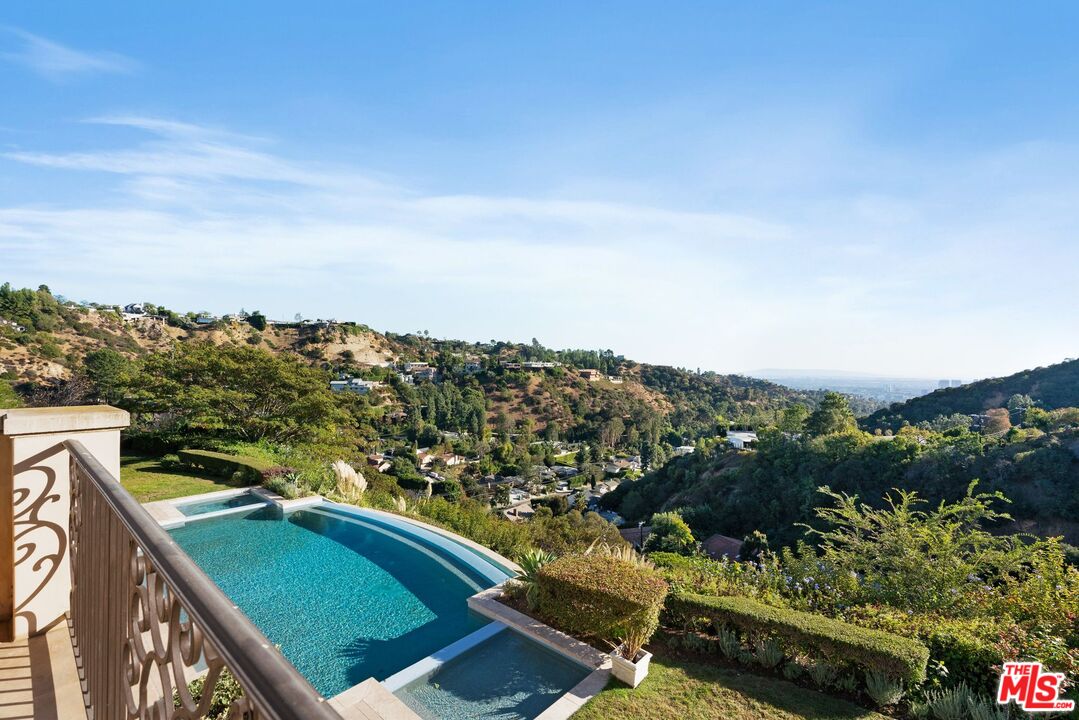 8 Beverly Ridge Terrace Beverly Hills, CA 90210 - Photo 52 of 74