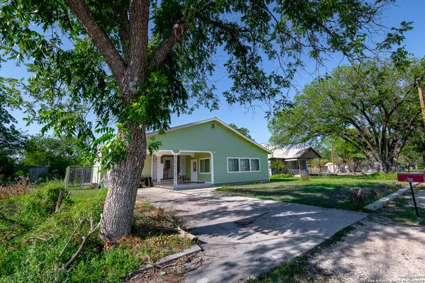 $209,900 | 1510 North Llano Street, Junction, TX 76849