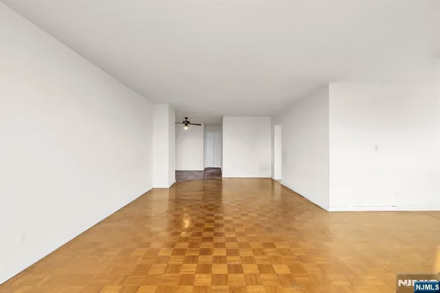 $359,000 | 160 Overlook Avenue, Unit 7A, Hackensack, NJ 07601