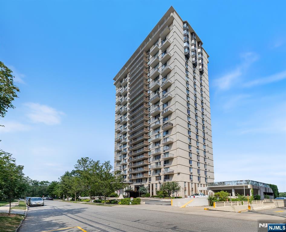 160 Overlook Avenue, Unit 7A Hackensack, NJ 07601 - Photo 13 of 46