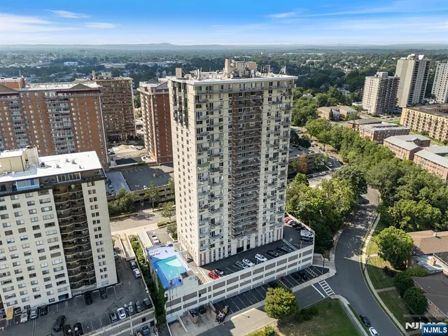 $375,000 | 160 Overlook Avenue, Unit 7A, Hackensack, NJ 07601