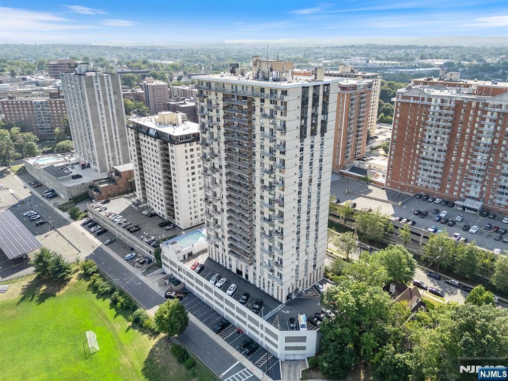 160 Overlook Avenue, Unit 7A Hackensack, NJ 07601 - Photo 18 of 46