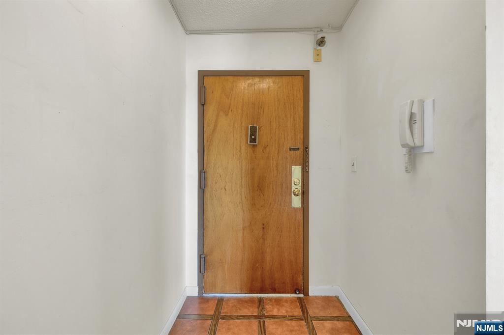 160 Overlook Avenue, Unit 7A Hackensack, NJ 07601 - Photo 22 of 46