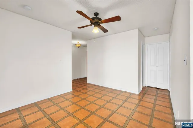 $359,000 | 160 Overlook Avenue, Unit 7A, Hackensack, NJ 07601