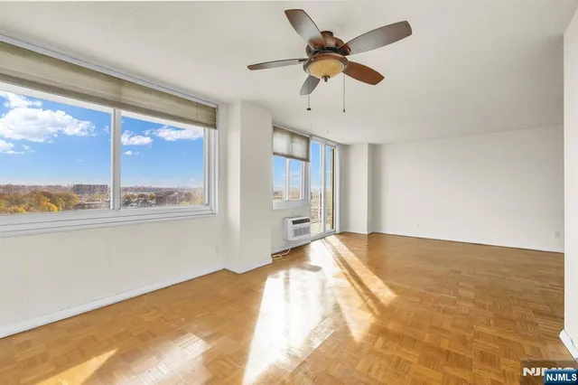 $375,000 | 160 Overlook Avenue, Unit 7A, Hackensack, NJ 07601