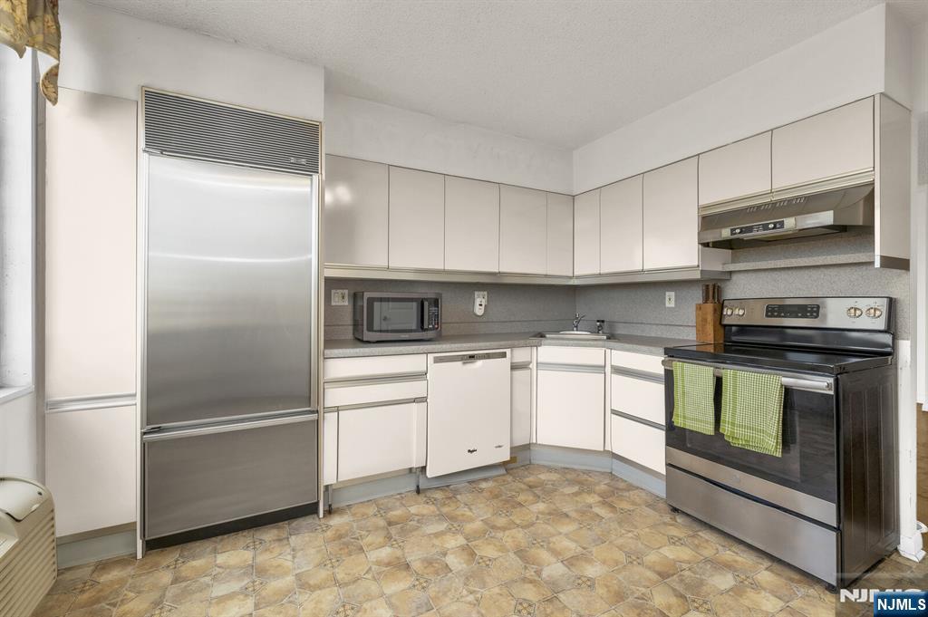 160 Overlook Avenue, Unit 7A Hackensack, NJ 07601 - Photo 34 of 46