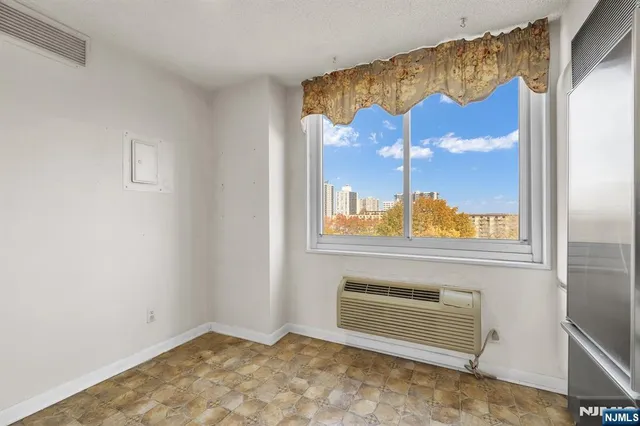 $375,000 | 160 Overlook Avenue, Unit 7A, Hackensack, NJ 07601