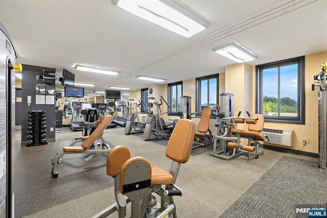 $375,000 | 160 Overlook Avenue, Unit 7A, Hackensack, NJ 07601