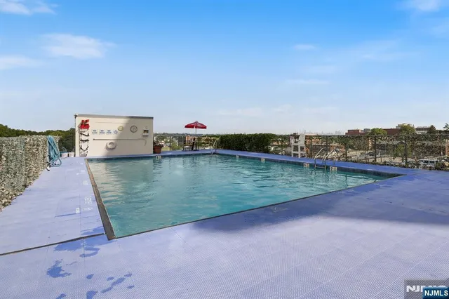 $375,000 | 160 Overlook Avenue, Unit 7A, Hackensack, NJ 07601