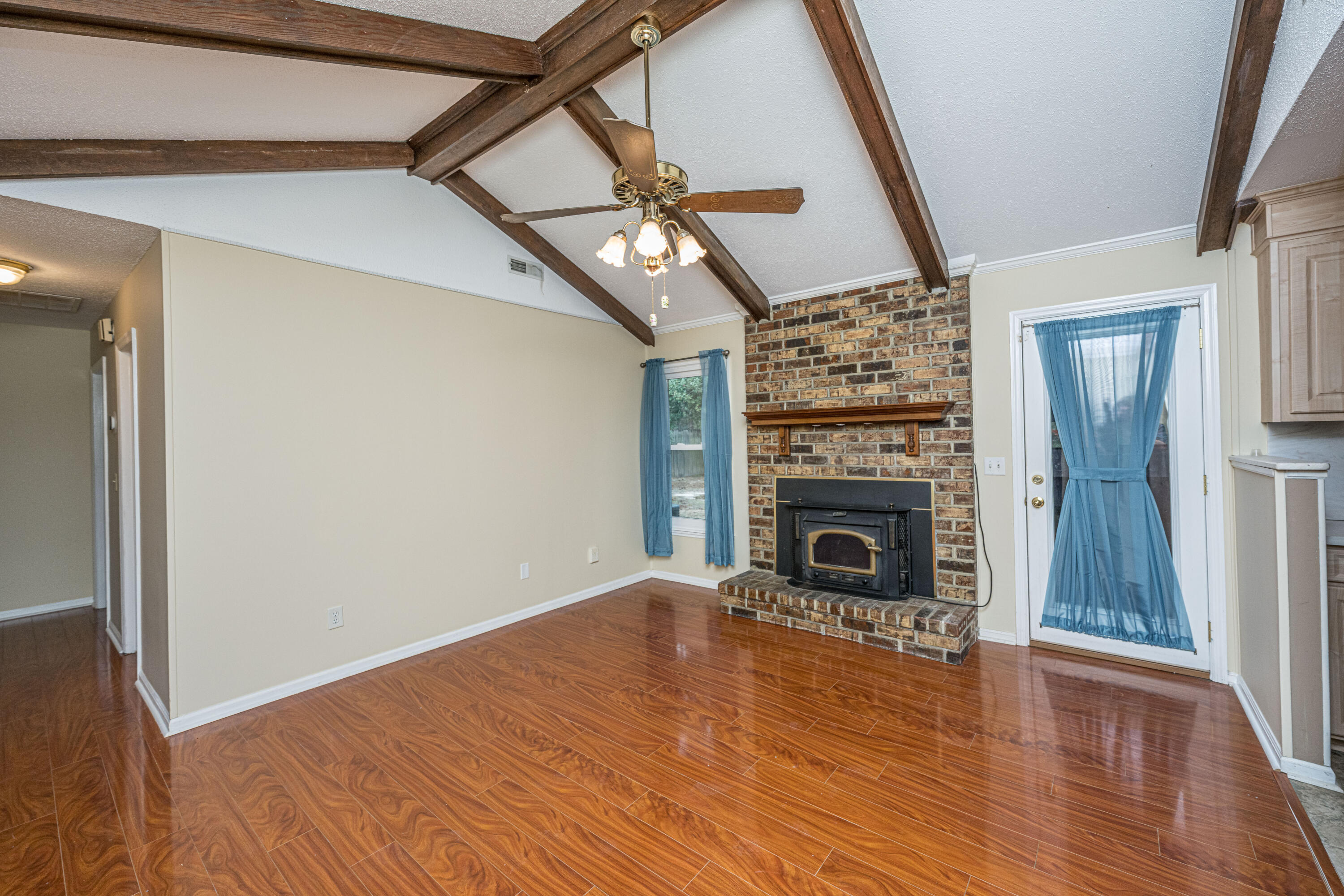 207 Foxborough Road Goose Creek, SC 29445 - Photo 12 of 43 207FoxboroughRd013