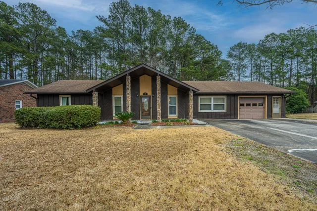 $325,000 | 207 Foxborough Road, Goose Creek, SC 29445