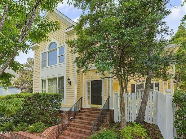$799,000 | 102 Winston Ridge Drive, Chapel Hill, NC 27516