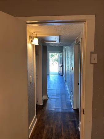 $990 | 615 South Throckmorton Street, Sherman, TX 75090