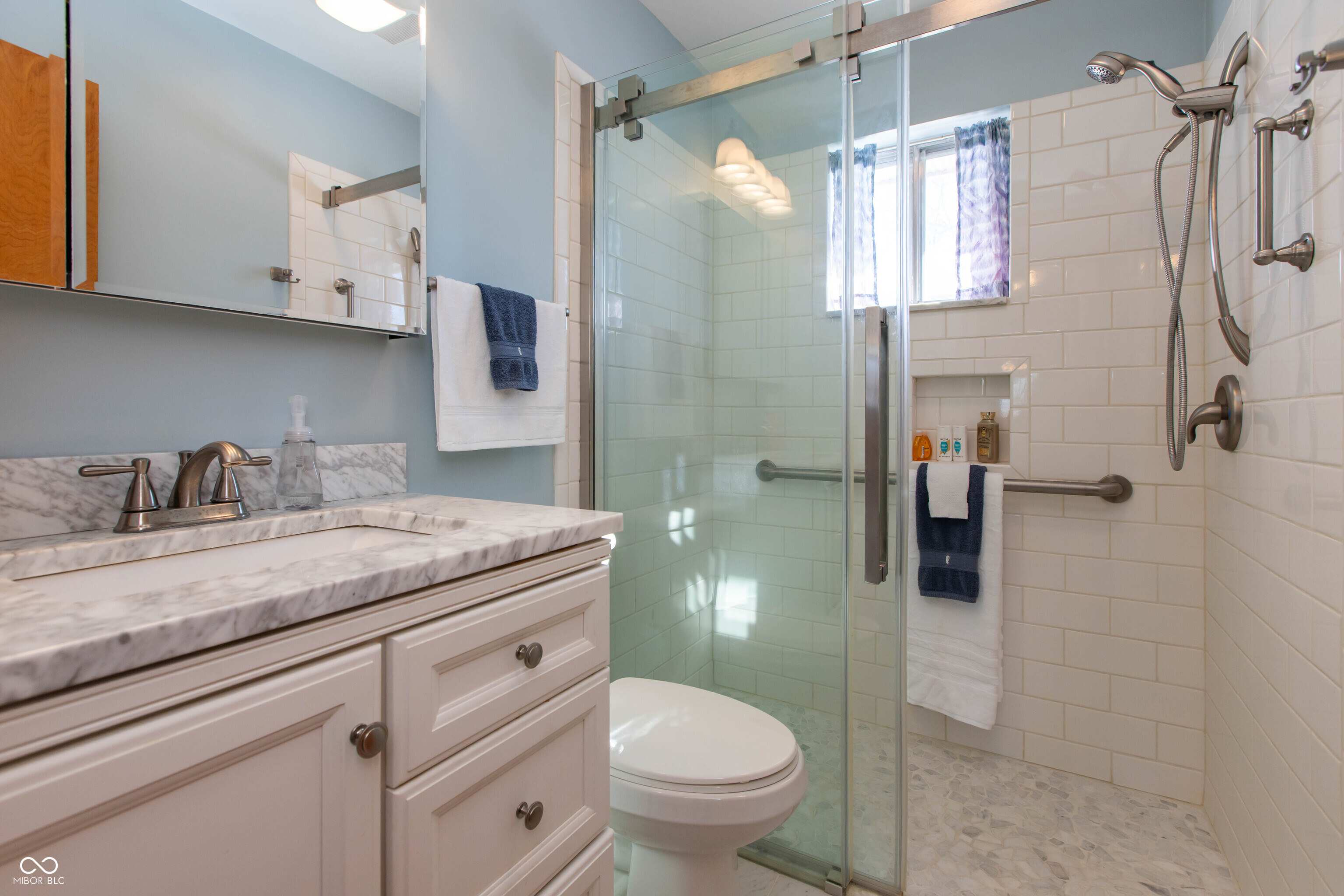 4211 31st Street Columbus, IN 47203 - Photo 10 of 30