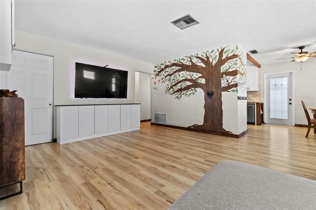 6221 Dalton Street Spring Hill, FL 34606 - Photo 12 of 40 a view of a flat screen tv