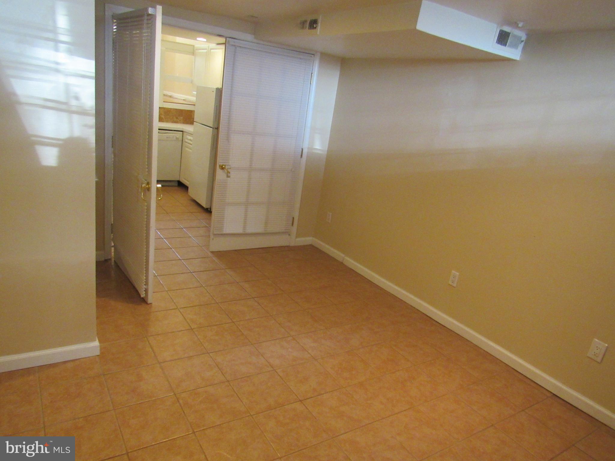 1130 Rodman Street, Unit 1 Philadelphia, PA 19147 - Photo 14 of 21 Lower bedroom