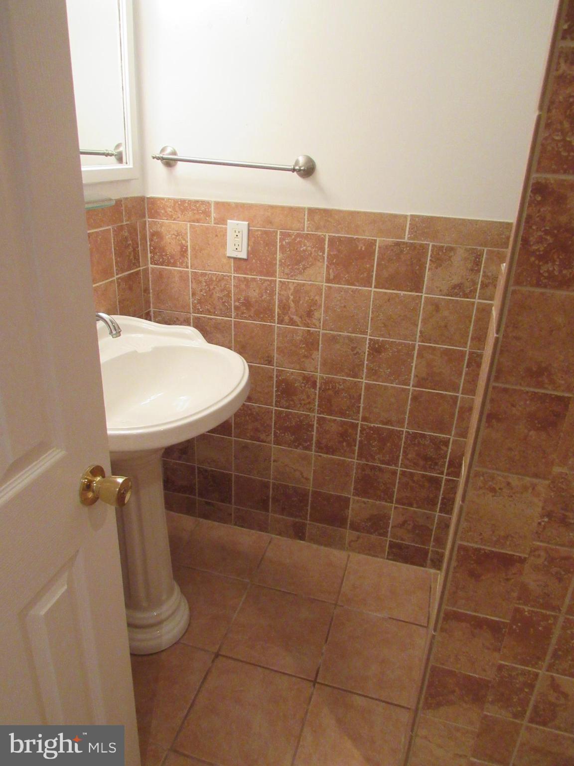 1130 Rodman Street, Unit 1 Philadelphia, PA 19147 - Photo 16 of 21 Fiull bath with shower