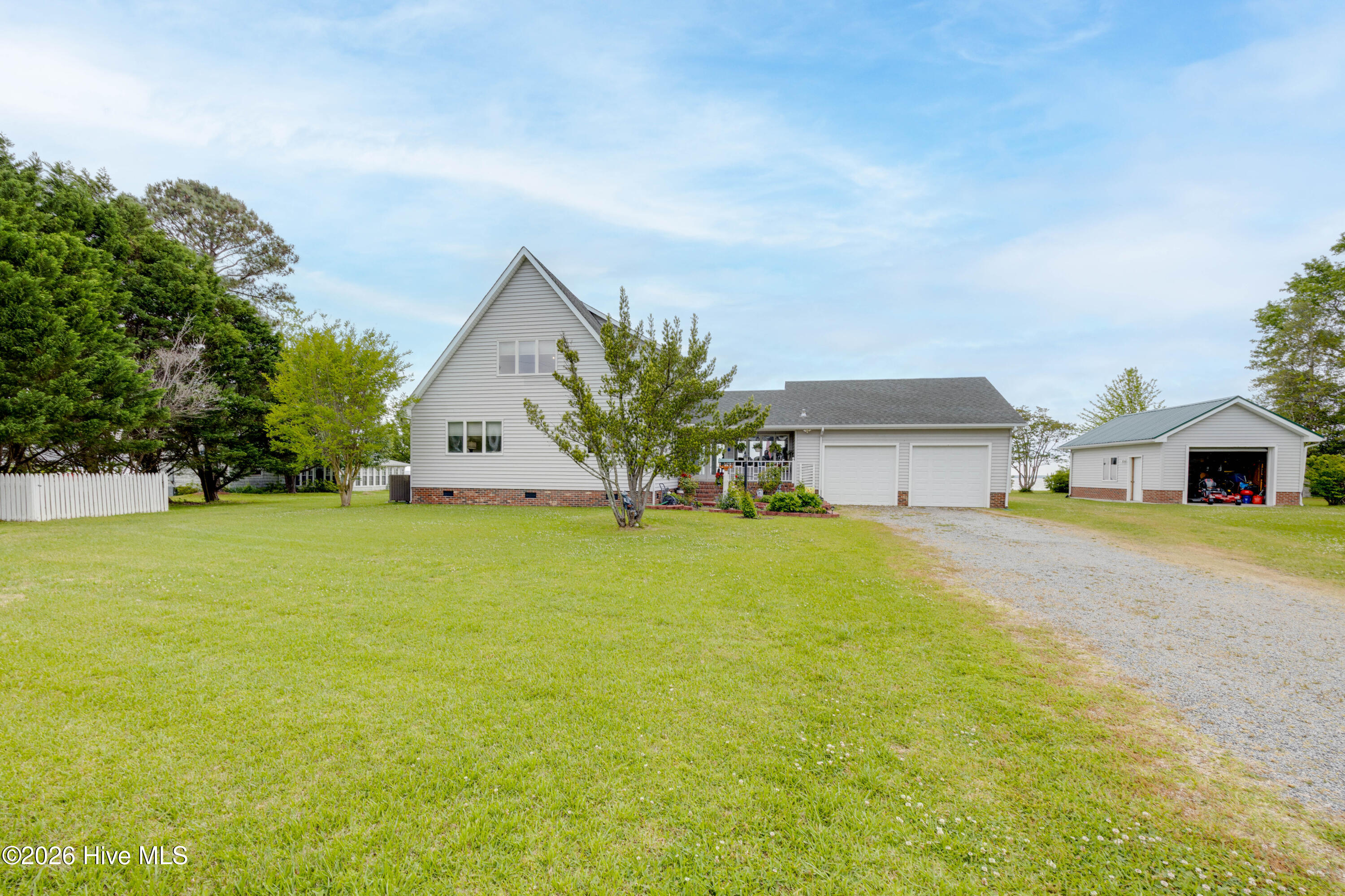 556 Mallard Cove Roper, NC 27970 - Photo 2 of 41 02- Front View