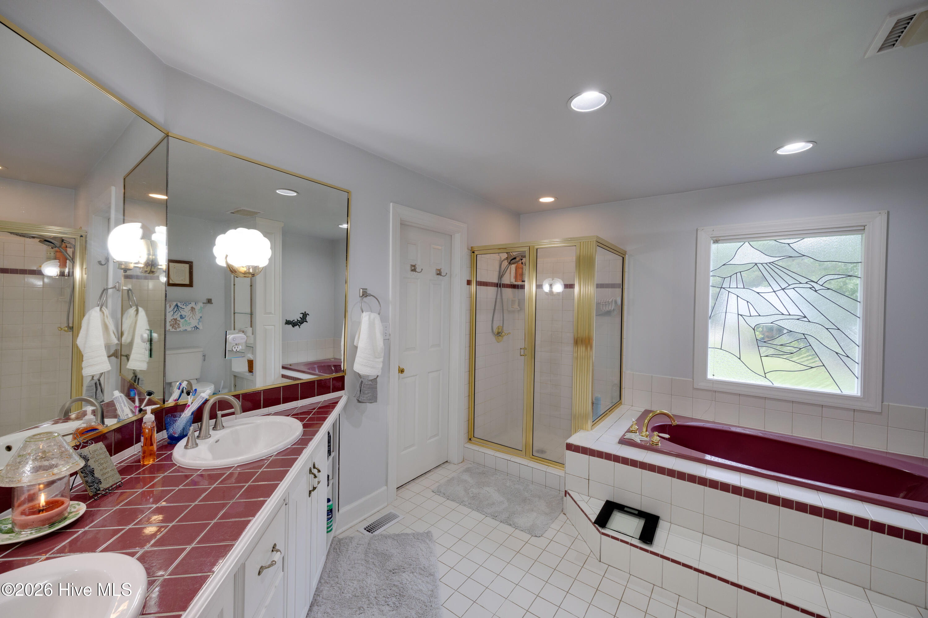 556 Mallard Cove Roper, NC 27970 - Photo 24 of 41 24- Master Bathroom