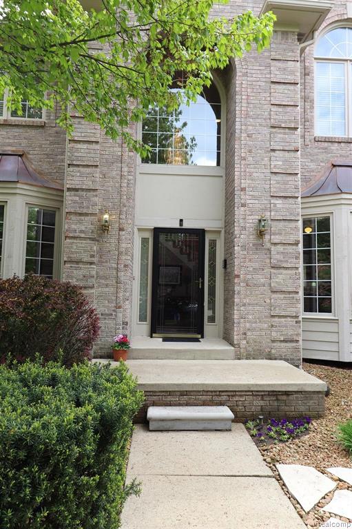 1130 Waycroft Court Rochester, MI 48307 - Photo 4 of 53