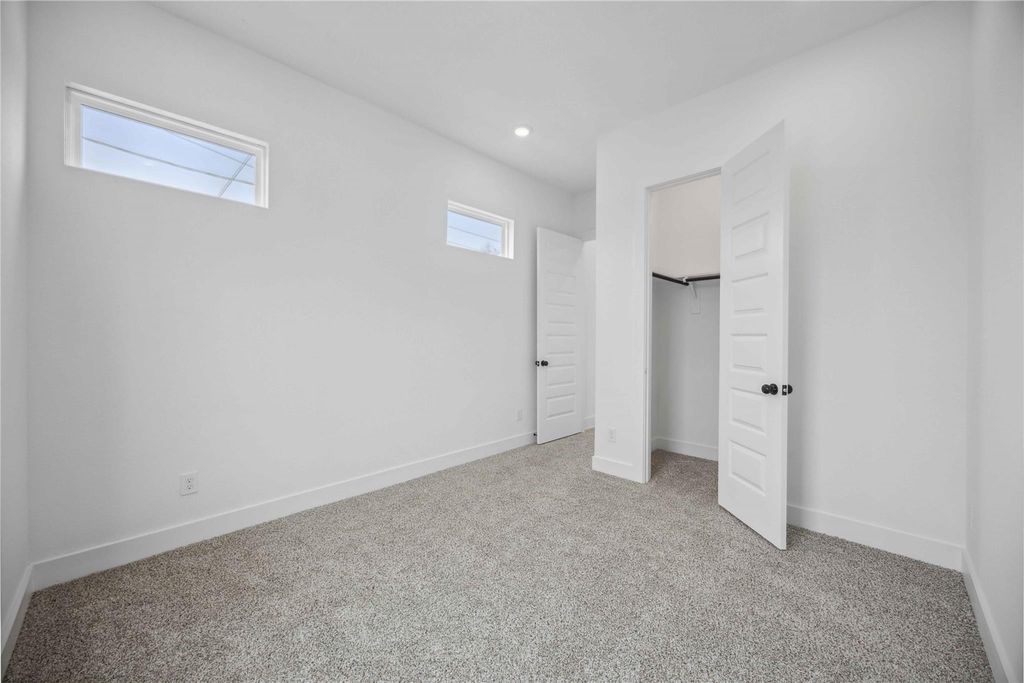 8103 Calhoun Road Houston, TX 77051 - Photo 11 of 29 a view of an empty room