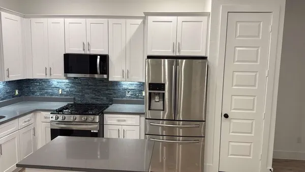 $2,200 | 8103 Calhoun Road, Houston, TX 77051