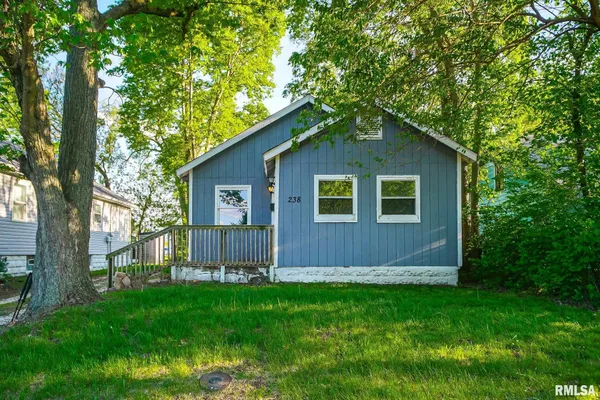 $69,900 | 238 Cooper Street, Pekin, IL 61554