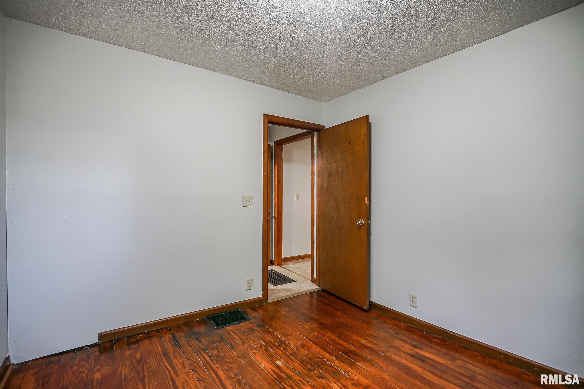 238 Cooper Street Pekin, IL 61554 - Photo 16 of 26