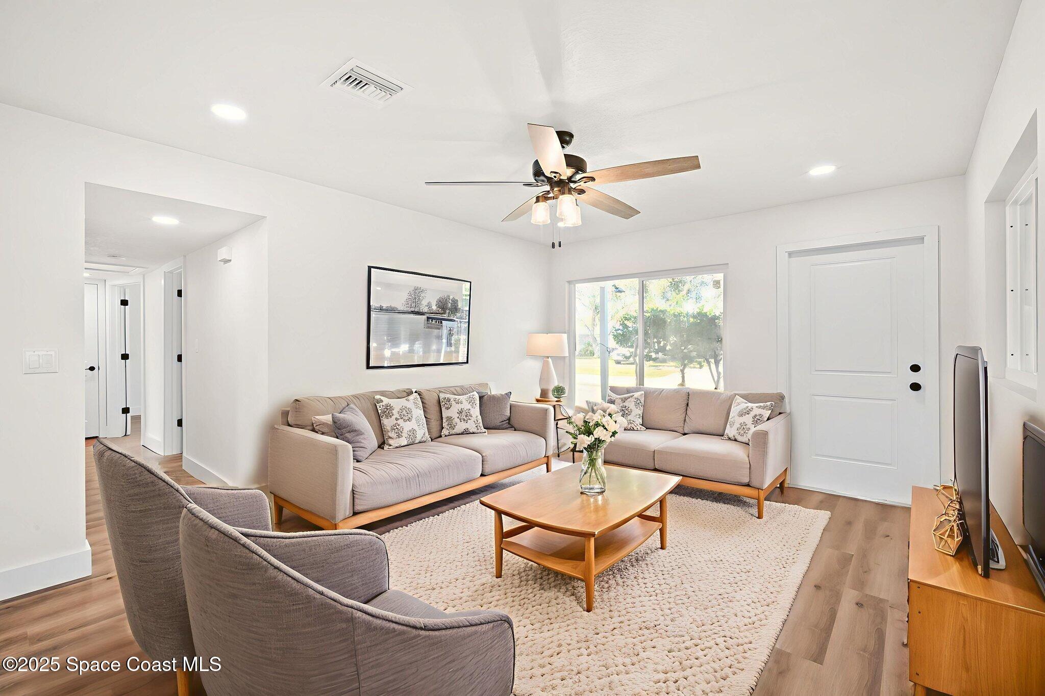 1809 Jackson Avenue Melbourne, FL 32935 - Photo 11 of 37 11-web-or-mls-Front Entry Detail_Living