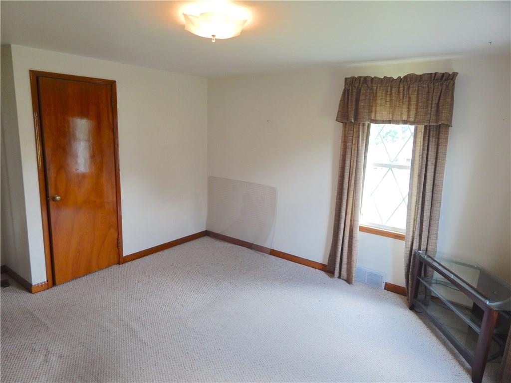 255 Evans City Road Butler, PA 16001 - Photo 14 of 24 Main Floor Bed 2
